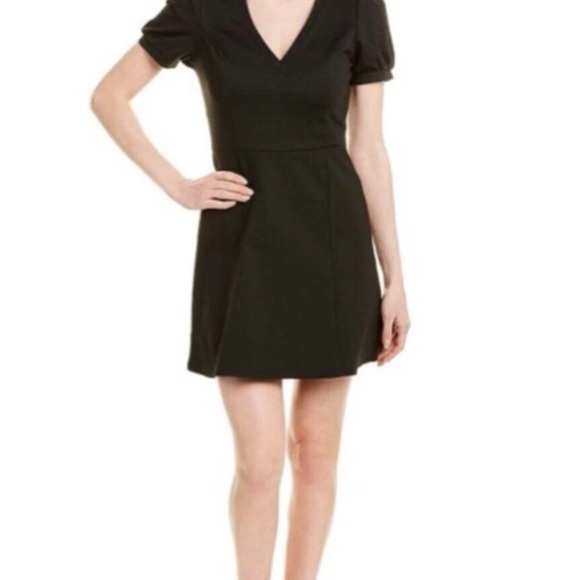 NWT BCBGeneration women’s Black Short Sleeve Fit Flare Knit Dress size small 4 6 - Picture 2 of 7